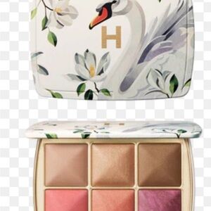 NEW IN BOX Hourglass Ambient Lighting Edit - Swan Design